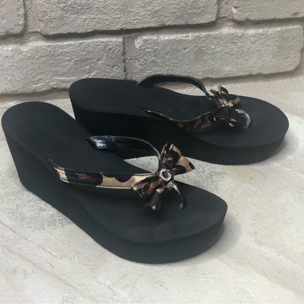 Guess Black Leopard Wedge Flip Flops Thongs Bows Logo Size 7